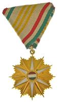 1984. "A Magyar Népköztársaság Csillagrendje" aranyozott, zománcozott bronz kitüntetés mellszalaggal T:AU Hungary 1984. "Star Order of the Hungarian People's Republic" gilt, enamelled Br decoration without ribbon C:AU NMK 723.