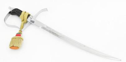 Kisméretű szablya tartóján asztaldísz, h: 33 cm