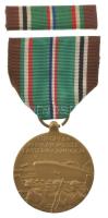 Amerikai Egyesült Államok 1942. "Európai, afrikai és közel-keleti hadszíntér érem" bronz kitüntetés mellszalagon (32mm) T:XF  USA 1942. "European-African-Middle Eastern Campaign Medal" bronze medal with ribbon (32mm) C:XF