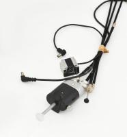 Fényképezés tétel: labor óra, prizma, exponáló zsinór, vakucsatlakozó, szemvédő, optikavédő, jó álla...