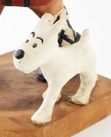 cca 1970 Francia pop-art szobor: Tintin és Milou. Faragott és festett fa, minimális kopottsággal. Je...