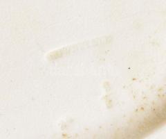 Jelzett fajansz szószos kínáló edény. Kézzel festett, jelzett, kis kopásokkal 24 cm