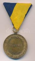 Ausztria 1932. "Háborús Emlékérem 1914-1918" aranyozott bronz kitüntetés mellszalagon T:2 Austria 1932. "Great War Commemorative Medal 1914-1918" gilt bronze medallion with ribbon C:XF