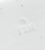 F&M virág mintás porcelán tál. Máz alatti kék festés, jelzett nélkül, apró kopással 34x17 cm