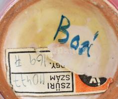 Bod jelzéssel: Vörös váza. MÁzas kerámia, sérült. ragasztott szájjal 22 cm