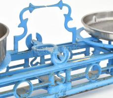 Antik osztrák mérleg, vas, fém tálcákkal, kopással, h: 50 cm