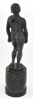 Sóváry János (1895-1966): Női akt. Patinázott bronz, márvány talapzaton. Jelzett: Sóváry J. Talapzat...