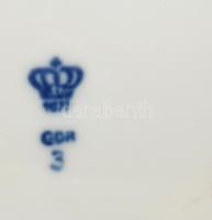 Lippelsdorf libától félő kislány. Jelzéssel, hibátlan, 12x13 cm