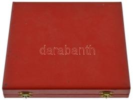 ~1970. "Belügyminisztérium Tartalékos Tiszt-képző Iskola" jelzett hollóházi porcelán emlék...