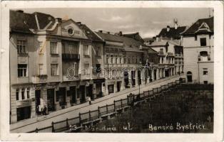 1933 Besztercebánya, Banská Bystrica; Národná ul. / utca, bank, üzletek / street view, bank, shops (kis szakadás / small tear)