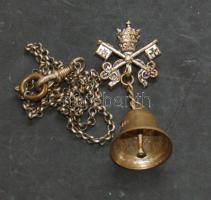 Vatikáni kitűző csengővel és mellé egy óralánc / Vatican pin with bell and one fob