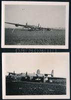 1944 Magyar légvédelmi üteg által Balatonakarattya körzetében lelőtt két gépről készült feliratozott fotó (amerikai Liberator) 9x6 cm