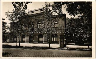 Budapest XIV. Városliget, Gundel Állatkerti vendéglője kerthelyiséggel