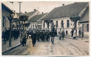 1941 Csáktornya, Cakovec; Nagykanizsai honvédség bevonulása / entry of the Hungarian troops. photo