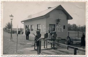 1942 Bótrágy, Batragy, Batrad (Bátyú); vasútállomás őrháza, sorompó / railway station&#039;s guard house. photo (EK)