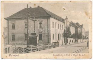 Petrozsény, Petrosany, Petrosani; Judecatoria de Ocol si Liceul de stat / Járásbíróság, gimnázium / district court, high school (lyuk / pinhole)