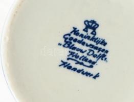 Delt váza, porcelán, jelzett, mázrepedéssel, m: 15,5 cm