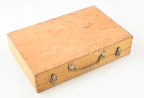 Építő, barkács játék. Francia, fa dobozban. 25x37 cm