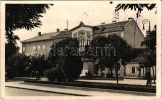 1951 Székesfehérvár, Vörösmarty tér (EK)