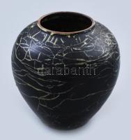 Bod Éva (1924-2004): Sárga fonalmintás fekete retro váza. Jelzéssel, kis kopással, m: 16 cm