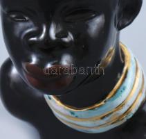 Izsépy Margit: Afrikai nő. Kerámia, jelzéssel, minimális mázkopással, m: 25 cm