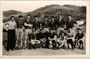 1940 Sarajevo, KK, Ferencváros FC (Fradi, FTC) - SK Slavia focimeccs csoportkép, labdarúgók / football teams. Foto Narancic, photo (EK)