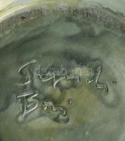 Segesdi Bori: Fodros zöld kínálótál. Jelzéssel, kopással, d: 25 cm