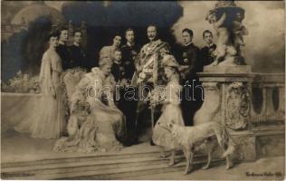 II. Vilmos császár családja körében / Wilhelm II with his family