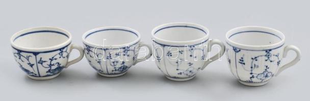 19. sz., Meissen stílusú máz alatti festéssel díszített csésze alátéttel, 4 db, kopással, jelzéssel