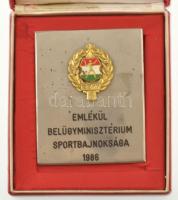 1986. Emlékül Belügyminisztérium Sportbajnoksága 1986 műgyantás, aranyozott rátétes emlékplakett, eredeti viseltes, foltos tokban (96x76mm) T:XF fo.