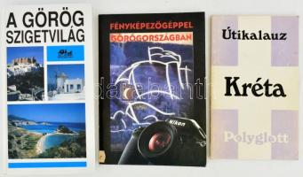 Vegyes Görögországgal kapcsolatos könyvtétel, 3 db:   Forgács András: A görög szigetvilág. Bp.,1998, Panoráma. Számos fekete-fehér és színes illusztrációval. Kiadói kartonált papírkötés.;   Útikalauz. Kréta. hn., én., Polyglott. Kiadói papírkötés.;   Tóth József: Fényképezőgéppel Görögországban. Bp., 1999, Iránytű. Kiadói papírkötés;