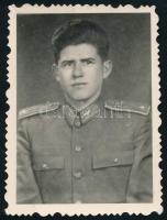 cca 1950 Légierős katona fényképe, 8×5,5 cm