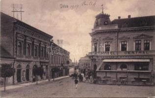 Déva with Hotel Central, pharmacy and the shops of Ferenc Holtzer and Adolf Breier