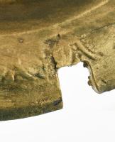 Nagy méretű áttört serleg. Fém, bronz színűre festve. m: 20 cm