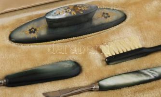 Francia antik manikűr szett, 2 db hiánnyal, eredeti sérült dobozában