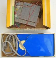 Modell vasút készlet Teljes felszerelés, sínek, trafó, tereptárgyak, 4 kocsi nagyrészt eredeti doboz...