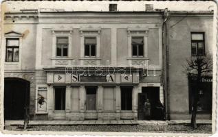 Gyetva, Detva; Besztercebányai kerület utca részlet, üzlet / street view, shop, photo (fl)