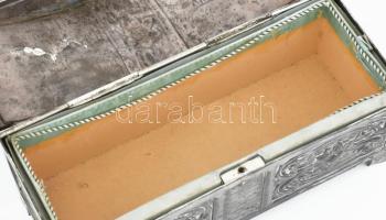 Art deco német ékszeres ládika, tetején sérüléssel, jelzéssel, kopással, 25,5x10,5x12,5 cm