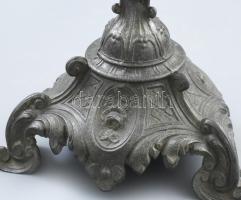 Petróleumlámpa Fém öntvény, hibátlan üveg búrákkal 54 cm Szép állapotban