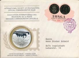 Tonga 1975. Tonga Alkotmányának 100. évfordulója a Postamesterek gondozásában kiadott peremen jelzett Ag emlékérem felbélyegzett borítékban, elsőnapi bélyegzővel, német nyelvű ismertetővel (~20g/0.925/39mm) T:PP a borítékon kis folt Tonga 1975. 100th Anniversary of the Constitution of Tonga hallmarked on the edge Ag commemorative medallion in envelope with stamp, cancellation, and a prospectus in german, issued by the International Society of Postmasters (~20g/0.925/39mm) C:PP small spots on the envelope