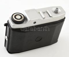 cca 1959 Certo-Phot német (NDK) fényképezőgép, eredeti tokjában, hiányos lencsével / Vintage German ...