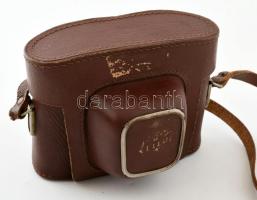 cca 1959 Certo-Phot német (NDK) fényképezőgép, eredeti tokjában, hiányos lencsével / Vintage German ...