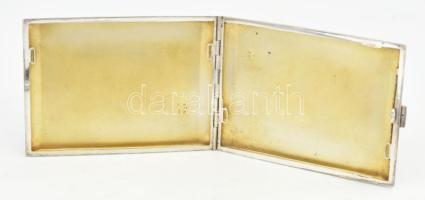 Ezüst (Ag) cigarettatárca. Gilosált díszítéssel, jelzett, 131,5 g 8x12 cm