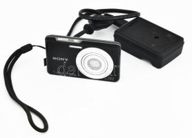Sony Cyber Shot 1,1 megapixel digitális fényképezőgép, memóriakártyával, töltővel, működik