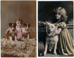 2 db RÉGI képeslap: kislányok kutyákkal / 2 pre-1945 postcards: girls with dogs