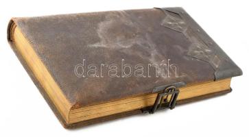 Századfordulós, nagyméretű fotóalbum, vizitkártyáknak és kabinetfotóknak. Bőr borítással, réz verete...