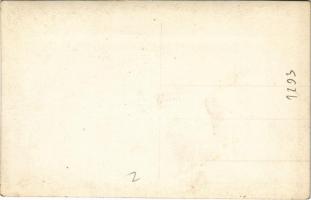 1941 Budapest IV. Káposztásmegyer, lóverseny, kettesfogatú úrkocsisverseny. Foto Faragó (Újpest) pho...