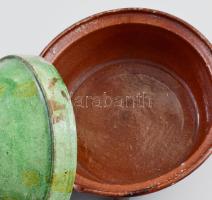 Háromlábú fazék tetején kutya díszítéssel. Mázas cserép, kézzel festett XX. sz eleje. 29x24 cm Kis l...