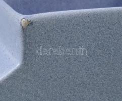 Korai retro stílusú, lekerekített formavilágú váza, jelzés nélkül, szájánál kis repedéssel, m: 37,5 ...