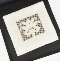 cca 1928 Régi, hímzett csipkeminták, 9 db különféle, kis zsinórfűzéses albumban, 13x17 cm